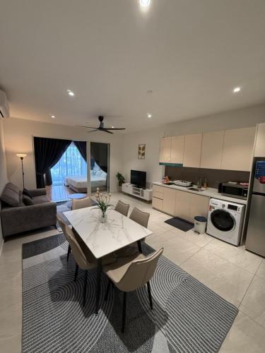 Quill Residence- Minimalist Urban Condo by Azmila