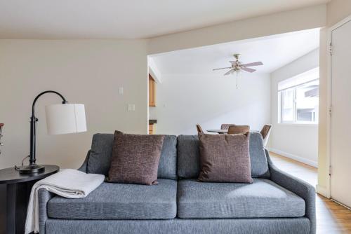 Billede fra billedgalleriet på Blueground Shoreline West pool nr Shoreline Park SFO-2019 i Castro City