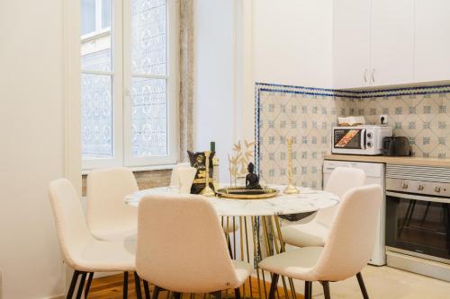Central Lisbon Gem Modern Apt for 8 Guests wAC
