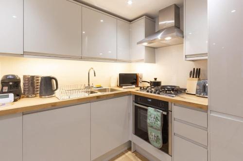 The Regent Luxury Pad photo 6