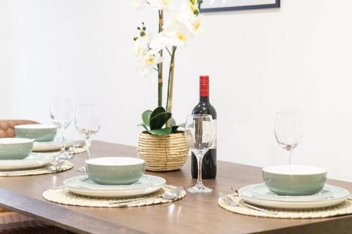 The Regent Luxury Pad photo 17