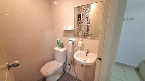 Koupelna v ubytování A well-kept unit with four bedrooms and ensuite bathrooms