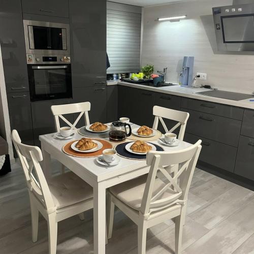 Elégant duplex avec parking et terrasse