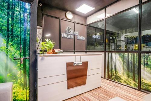 Vườn quanh Hotel Urban Suite Near City Center Mall & GVK Mall