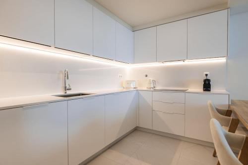 Ocean View Luxury Bayline Apartment