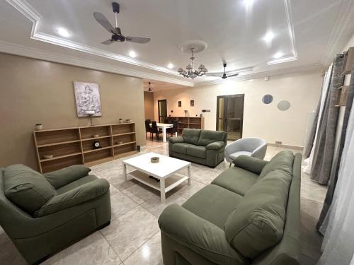 Villa Seven7, spacieuse, parking & électricité H24