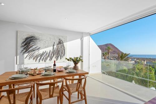 MEDANO4YOU Lava Azul Beach House