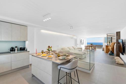 MEDANO4YOU Lava Azul Beach House