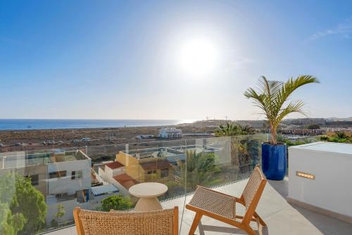 MEDANO4YOU Lava Azul Beach House
