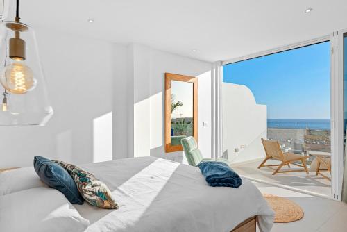 MEDANO4YOU Lava Azul Beach House