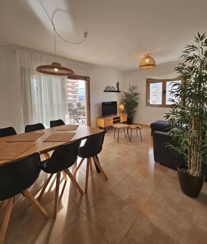 Esmeralda Suite 2 Bedrooms 3 Pool & Parking