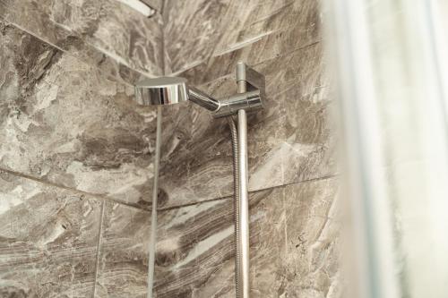 Koupelna v ubytování Central City Oasis - Sleeps 4 Parking Included Contractor Discounts!