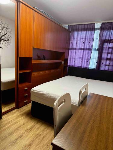 2-luzkovy pokoj Praha-13 metro HURKA