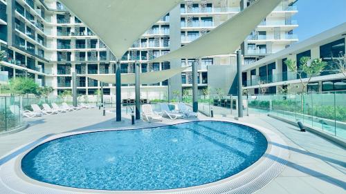 Hồ bơi trong/gần Contemporary Studio Prime Masdar Location