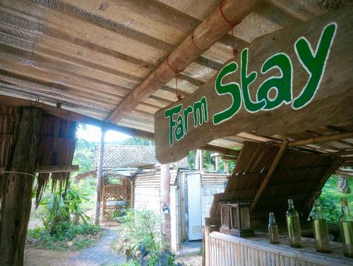 Een certificaat, prijs of ander document dat getoond wordt bij Khaosok Eco House