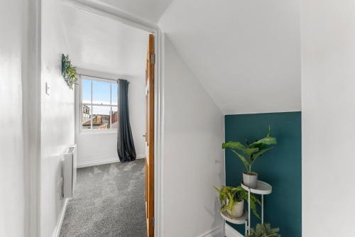 Harbourside Heaven in Bristol - Sleeps 8 photo 17