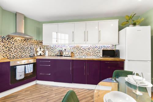 Harbourside Heaven in Bristol - Sleeps 8 photo 9