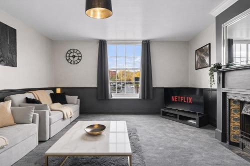 Harbourside Heaven in Bristol - Sleeps 8 photo 12