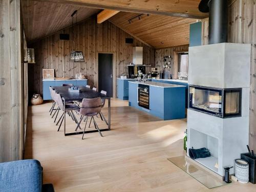 Køkken eller tekøkken på Luxury Mountain Home With View On Gaustablikk