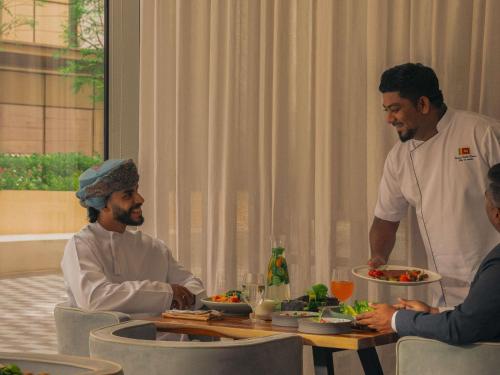 Jídlo v hotelu nebo okolí