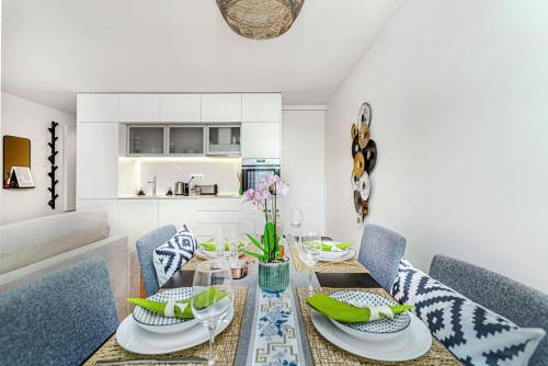 Luxury in the Art District by Innkeeper