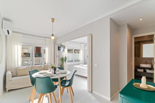 Marblau Beach Vacation and Downtown Sitges