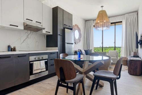 NOK Cozy 1BR Apartment the towers By Vistacana