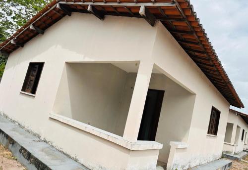 Das Gebäude in dem sich the country house befindet