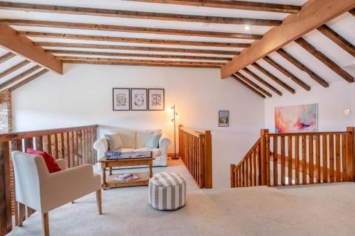 Khu vực ghế ngồi tại 4 Bed in Roughton oc-1618