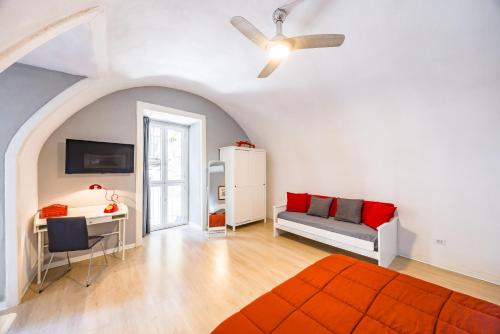 O Panaro Lucky Flat by NapoliApartments