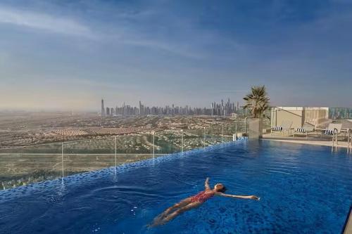 Vogue Vacation Homes, JVT Novotel near Springs Souk Mall, Studio Apartment with Balcony and City View, Access to all Amenities