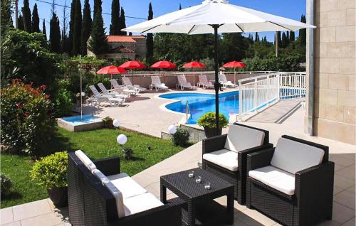 1 Bedroom Cozy Apartment In Cilipi