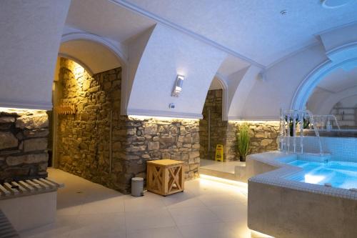 AllureInn Hotel and Spa — Pool view
