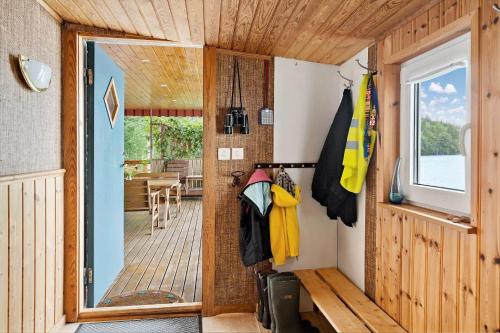 Ảnh trong thư viện ảnh của JON592-Burseryd-Arnasholm-Strandhyddan ở Löbbo