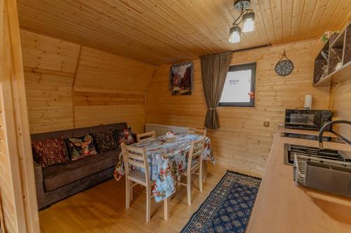 Una cocina o cocineta en Peak cottage Kazbegi