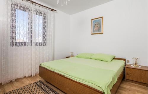 Awesome Apartment In Pag With House Sea View