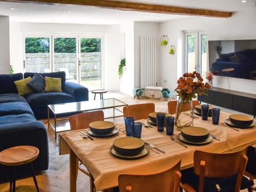 Posezení v ubytování Faith Cottage