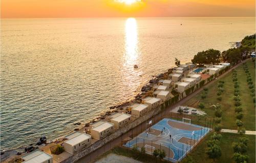 Stunning Home In Novigrad With Wifi