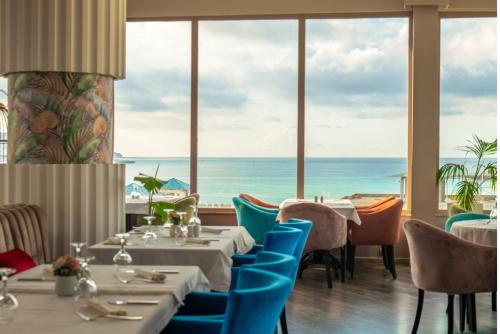 Nespecifikovaný výhled na moře nebo výhled na moře při pohledu z hotelu