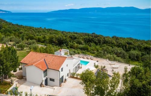 Pet Friendly Home In Ravni With Sauna