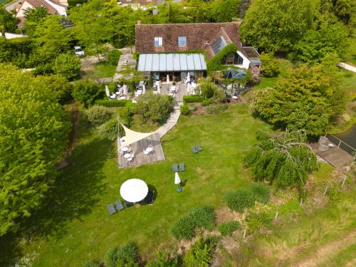 an aerial view of a house with a yard at Domaine de Bellevue - Restaurant & Spa in Neufmoutiers-en-Brie