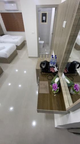 Kupatilo u objektu Petra Desert Hotel