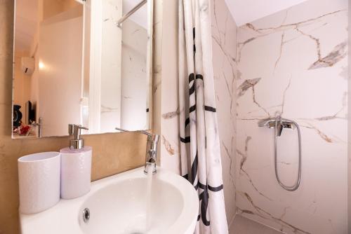AKTIS apartment 1 10 min from airport