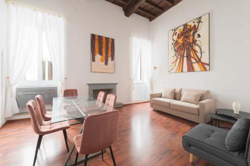 Nosdom - Piazza Navona Apartments