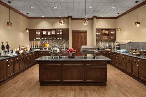 Φαγητό σε αυτό το ξενοδοχείο ή κάπου εκεί κοντά