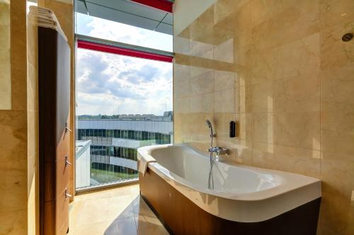 Koupelna v ubytování Copernicus Toruń Hotel