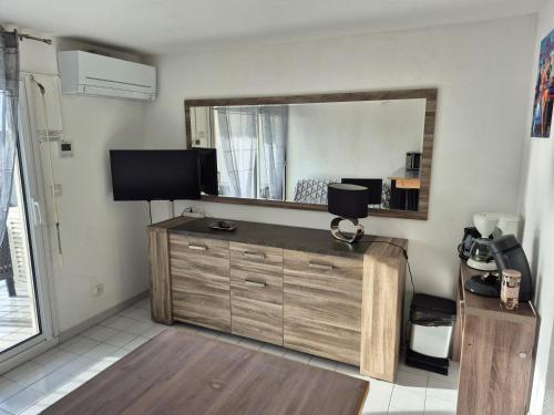 Amoureva E27, Vue mer, clim, piscine, parking