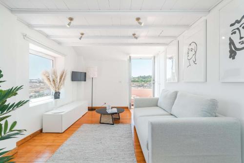 Lisbon Alcantara 1BR with Terrace & City View