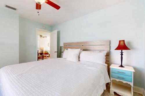 En eller flere senge i et værelse på NSB- Seaside Oasis