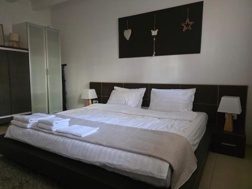 Llit o llits en una habitació de Calm and Central